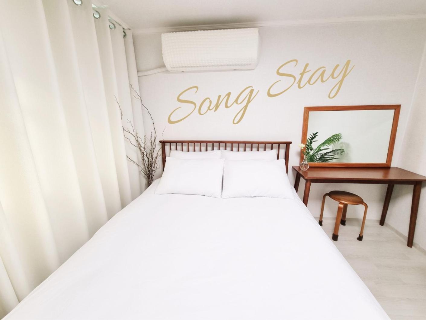 Apartment Cozy 2-room Accommodation, 5 Minutes Walk From Hwagok Station, Close To Gimpo Airport, Hongdae, And Kbs Arena Seoul